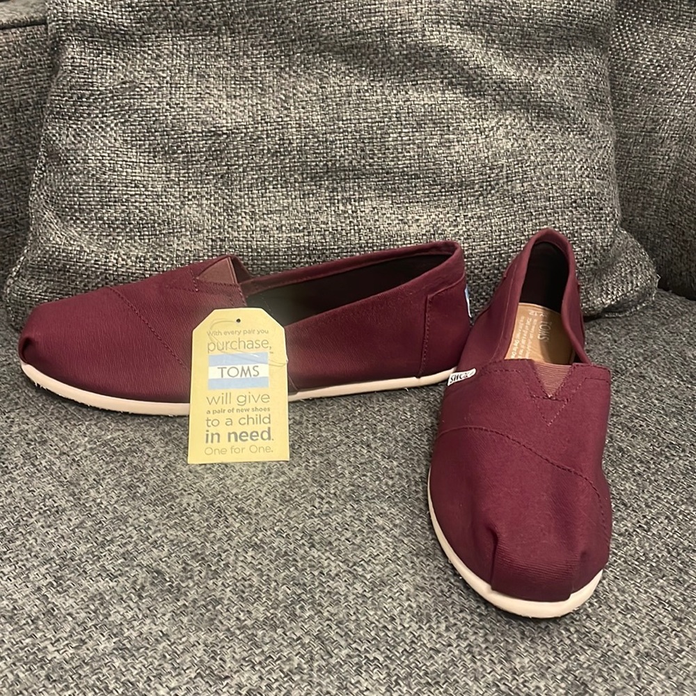 Toms Women’s Classic Slip On Canvas Shoes